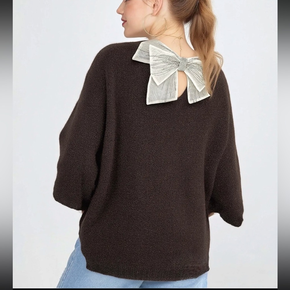 MADE IN ITALY Elegant Brown Sweater with Bow Detail